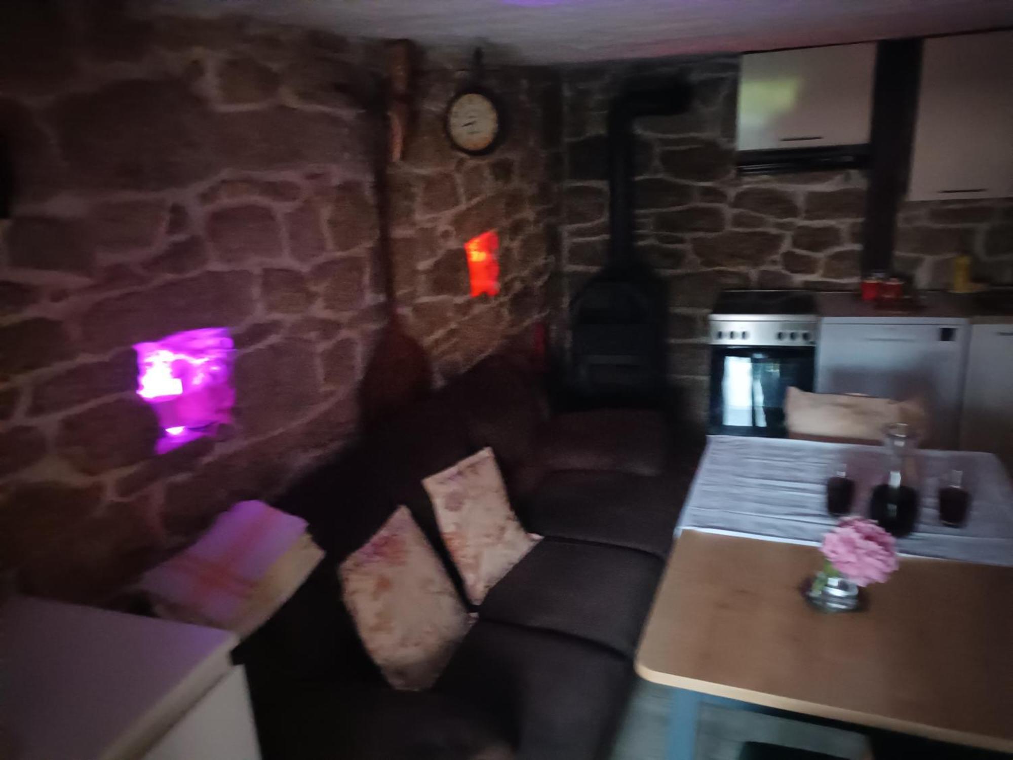 Brnara Kravarica Vrlika Exteriör bild