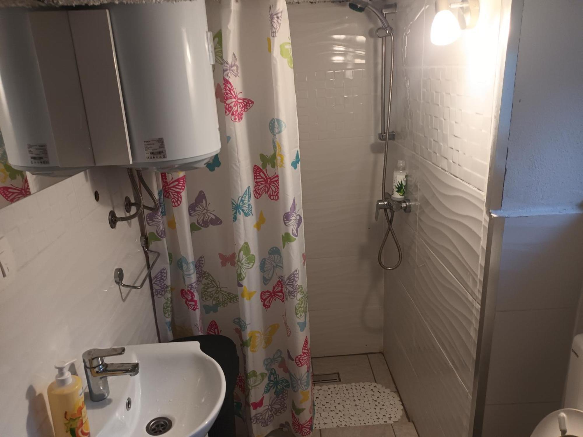 Brnara Kravarica Vrlika Exteriör bild